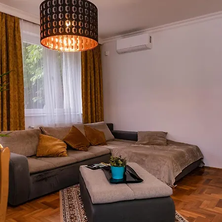 Center House - Otthon, Csak Máshol! Apartman Dunaújváros