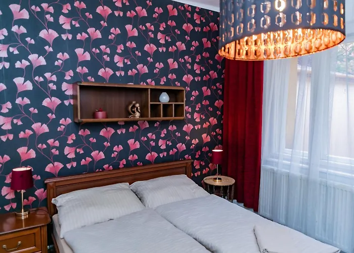 Center House - Otthon, Csak Mashol!