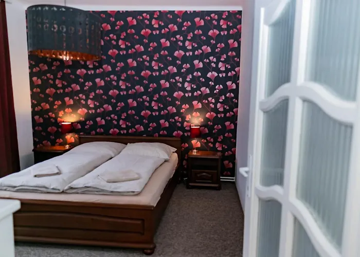 Center House - Otthon, Csak Mashol!