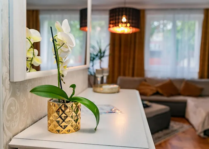 Apartament Center House - Otthon, Csak Mashol! Dunaújváros